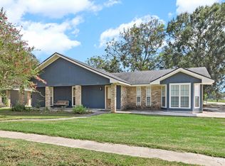 111 Chickamauga Pl, Broussard, LA 70518