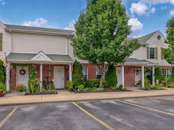 100 Edwards Ln #606