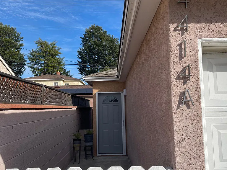 4414 Montair Ave — Photo 2