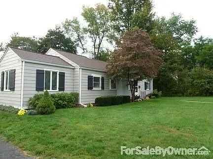77 Durland Ave photo 1