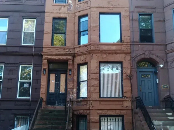 698 Macon St, Brooklyn, NY 11233