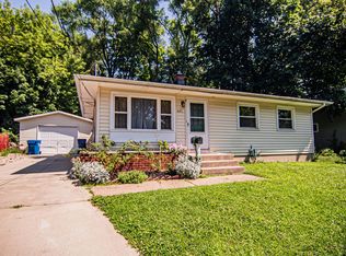 1131 Kentwood St NE, Grand Rapids, MI