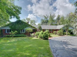 N65W30745 Beaver Lake Rd, Hartland, WI 53029