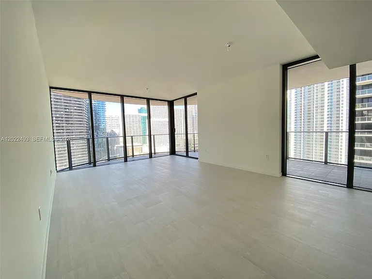 1000 Brickell Plz #2715 — Photo 7