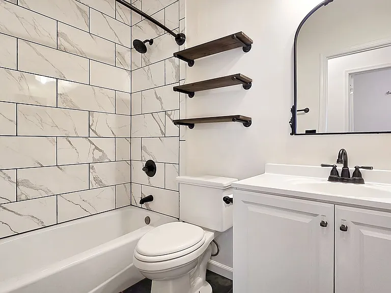 12509 W Washington St — Photo 24