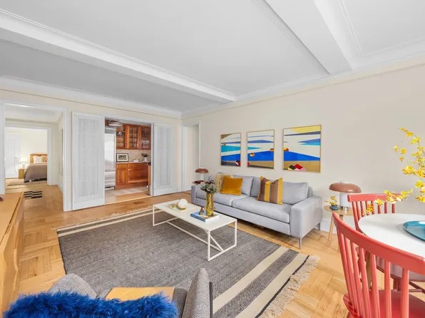 333 East 53rd Street image 2 of 17