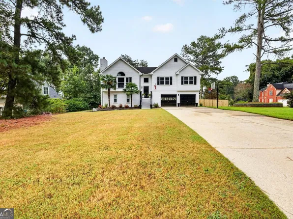 222 Gates Mill Dr, Lawrenceville, GA 30045