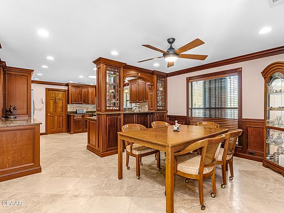 3rd image of 810 Hensel Hill Rd W