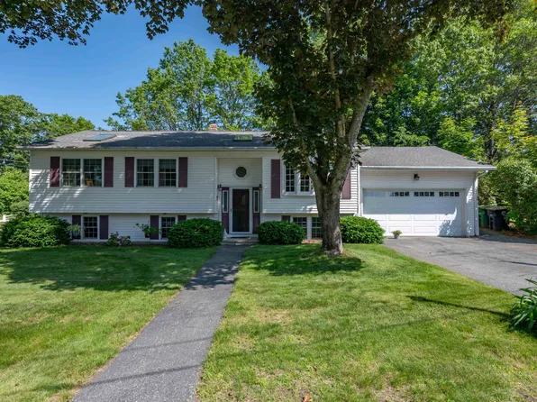 2 Bloomingdale Drive, Nashua, NH 03064