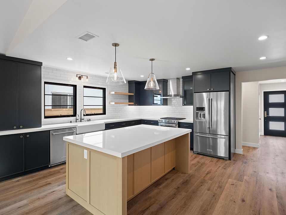 1st image of 2726 Andreo Ave