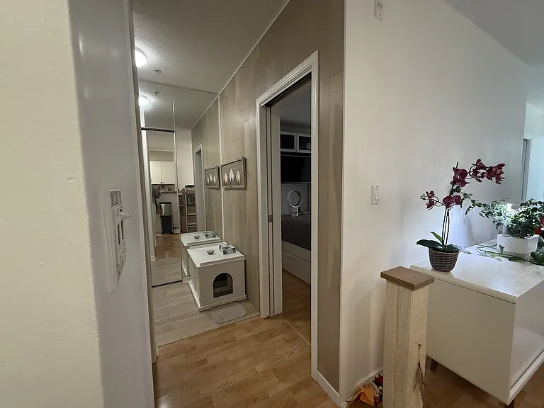 1177 Hornby St #605 — Photo 21