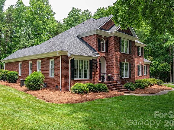 5th image of 1259 Dorchester Rd