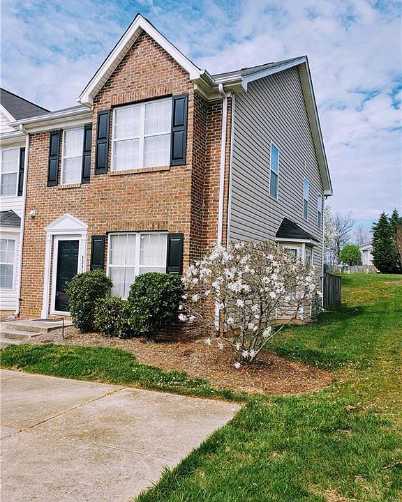 1st image of 1311 Craven St