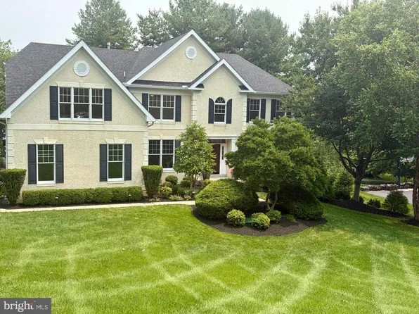 16 Heather Way, Newtown Square, PA 19073