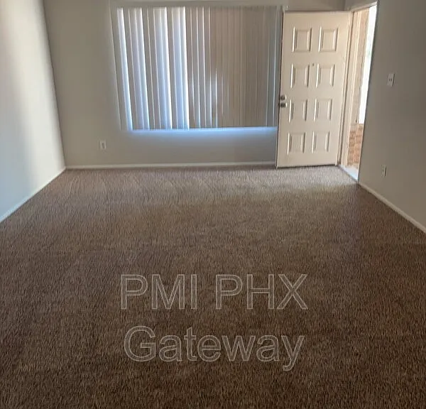 2140 E Gemini Dr — Photo 1