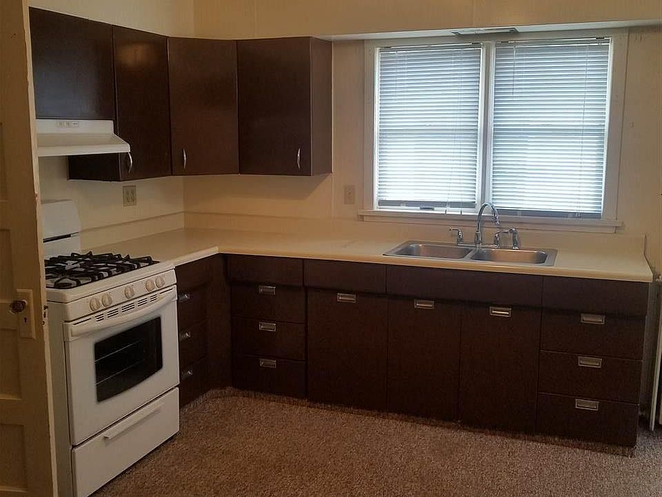 2nd image of 16 Henry St