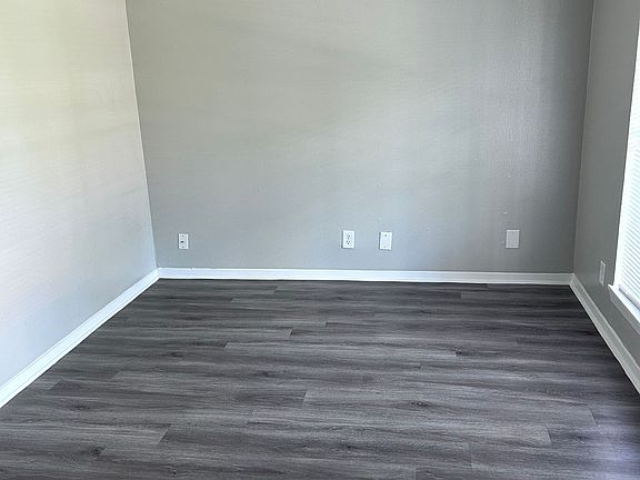 2nd image of 1700 W McIntyre St APT 7