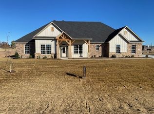 1005 Katie Ct, Azle, TX 76020