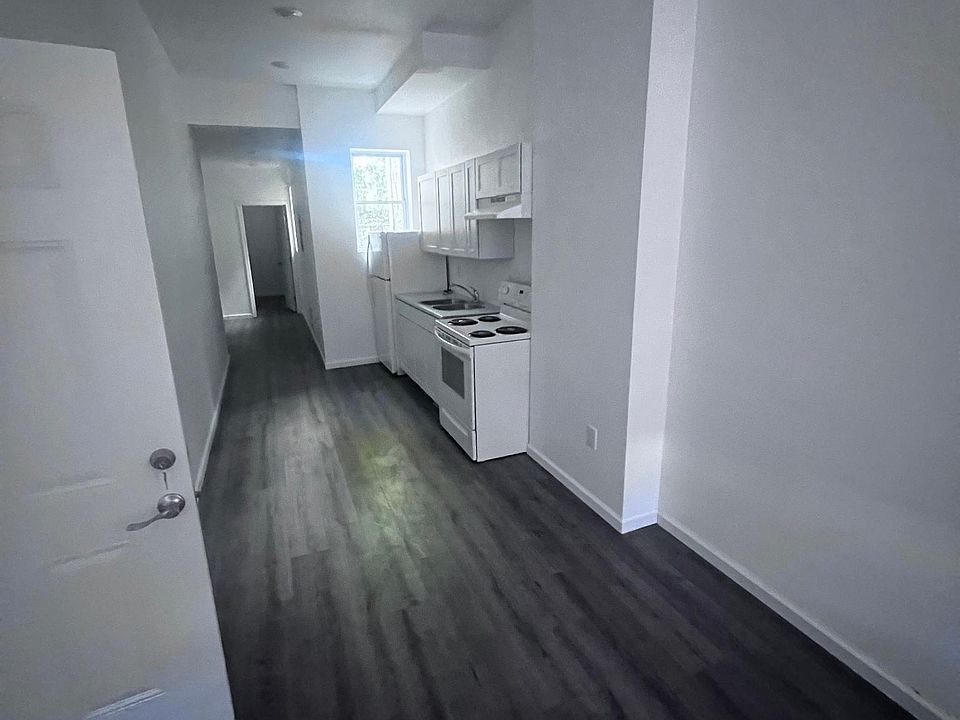 1st image of 3036 N 15th St #1