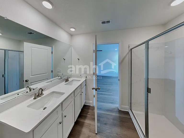 5968 Pinewood Estates Dr — Photo 11