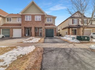 4271 Kelly Farm Dr, Ottawa, ON K1T 0A6
