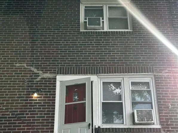 538 Snowden Rd, Upper Darby, PA 19082