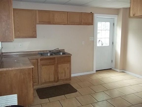 5th image of 912 N Lincoln Ave