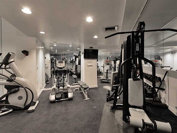 3rd image of 12510 Queens Blvd APT 1211