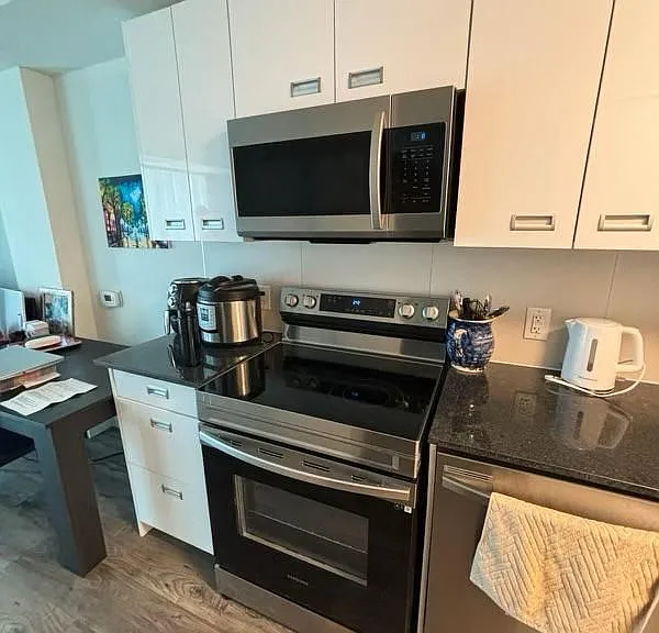652 Princess St #921 — Photo 11