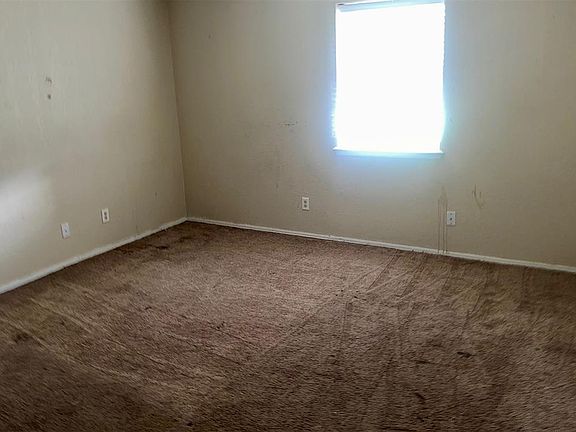 4th image of 101 Sondra Dr