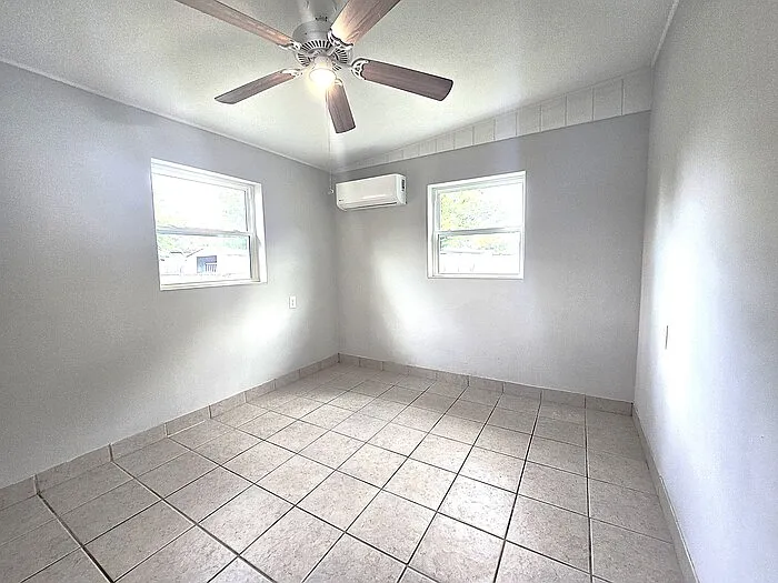 919 Columbia Ave — Photo 10