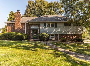 1524 S Oakmont Ave, Springfield, MO 65809