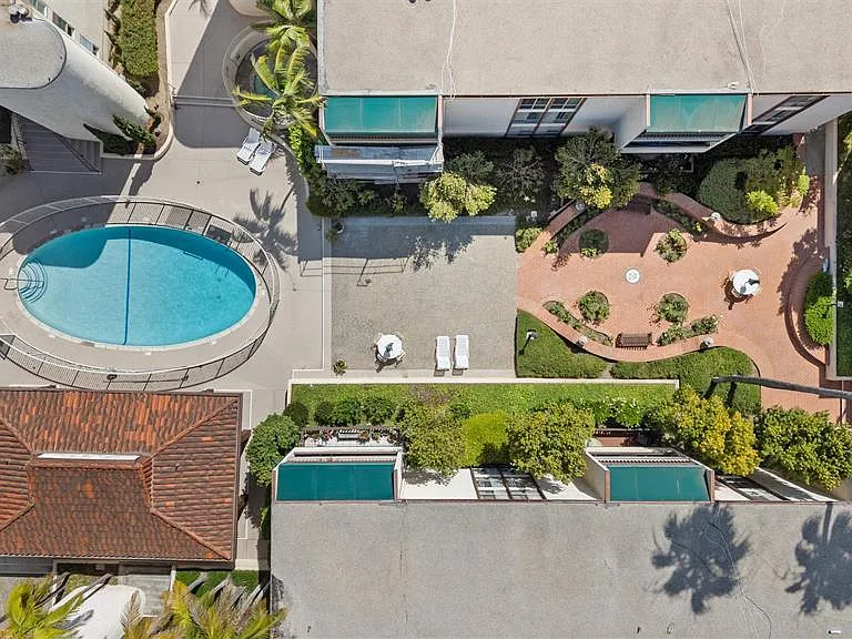 6455 La Jolla Blvd #309 — Photo 2