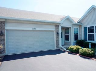 1535 W Cadillac Cir, Romeoville, IL 60446