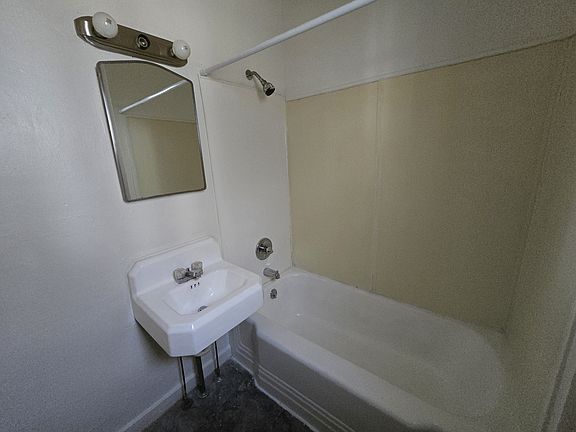 4th image of 61 E Main St #4