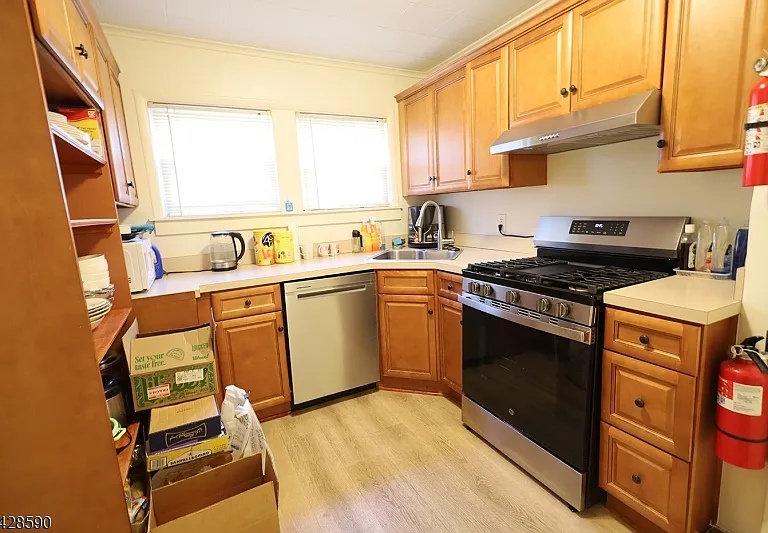 15 Edgar St #A — Photo 11