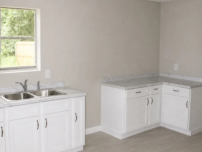 3925 Pixley Dr — Photo 2