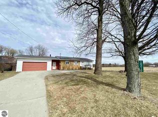 10210 W Lincoln Rd, Riverdale, MI 48877