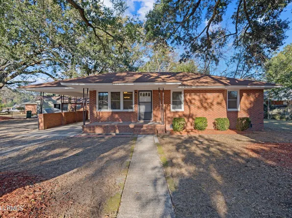 2915 4th St, Beaufort, SC 29902