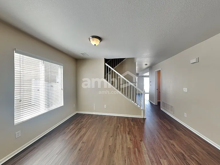 21607 E 53rd Pl — Photo 5