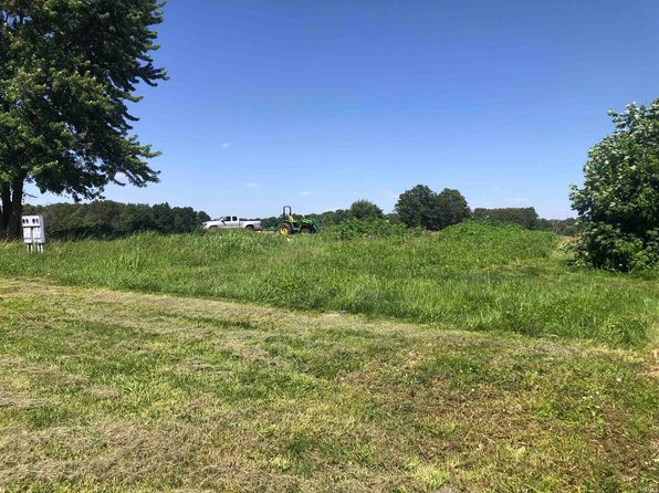 204 N East St, Campbellsburg, IN 47108