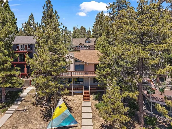 38807 Waterview Dr, Big Bear Lake, CA 92315