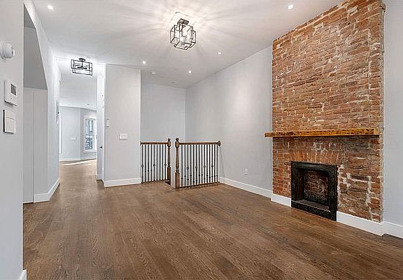 5th image of 832 Lincoln Pl #1