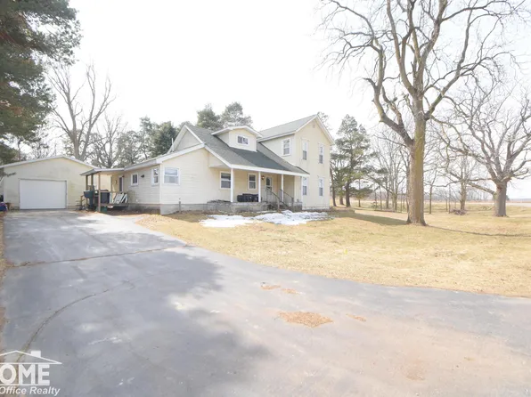 212 E Florence Ave, Bancroft, MI 48414