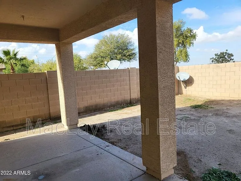 25850 W Pleasant Ln — Photo 3