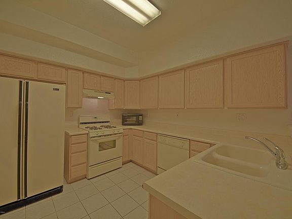 5th image of 45 E 9th Pl Unit 29