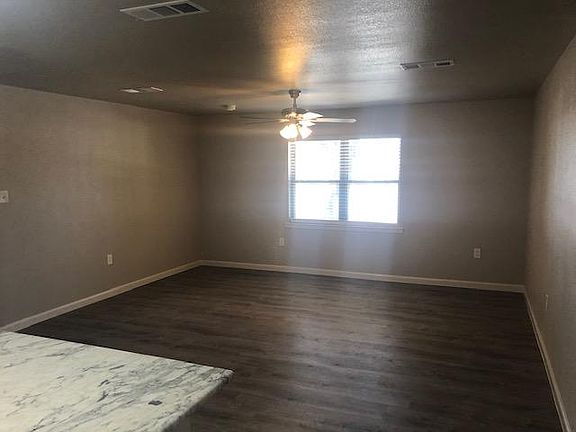 4th image of 3724 Layton Ave