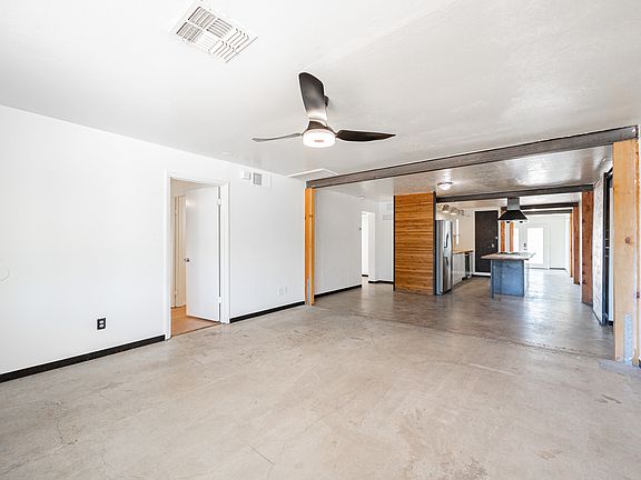 4th image of 2206 N Dayton St