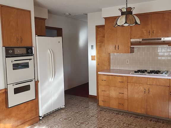 2nd image of 561 Chicago St