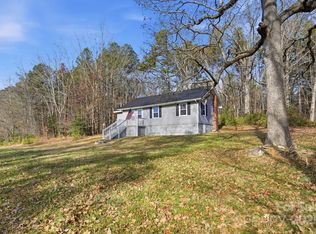 910 Roosevelt St, Badin, NC 28009